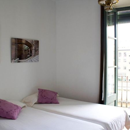 Bed & Breakfast Bells Oficis Girona Exteriör bild