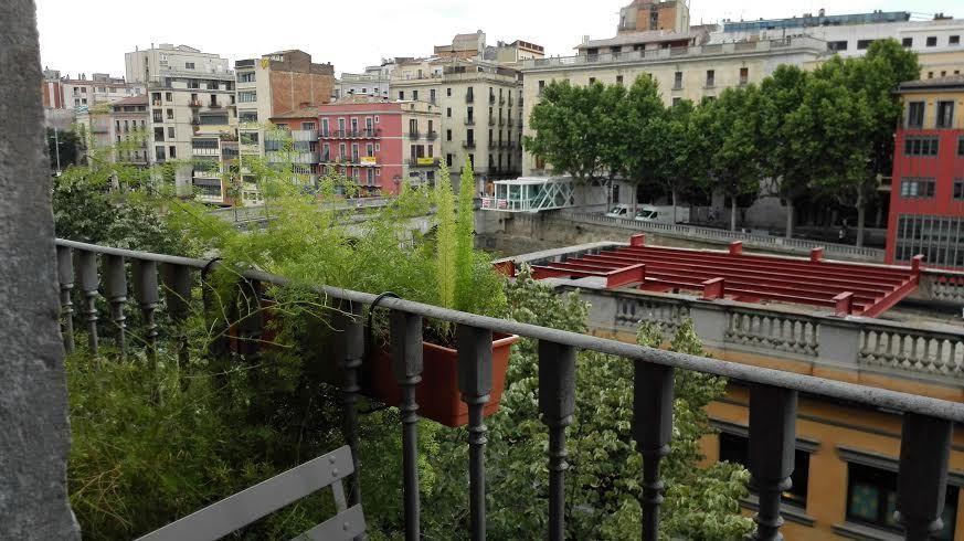 Bed & Breakfast Bells Oficis Girona Exteriör bild