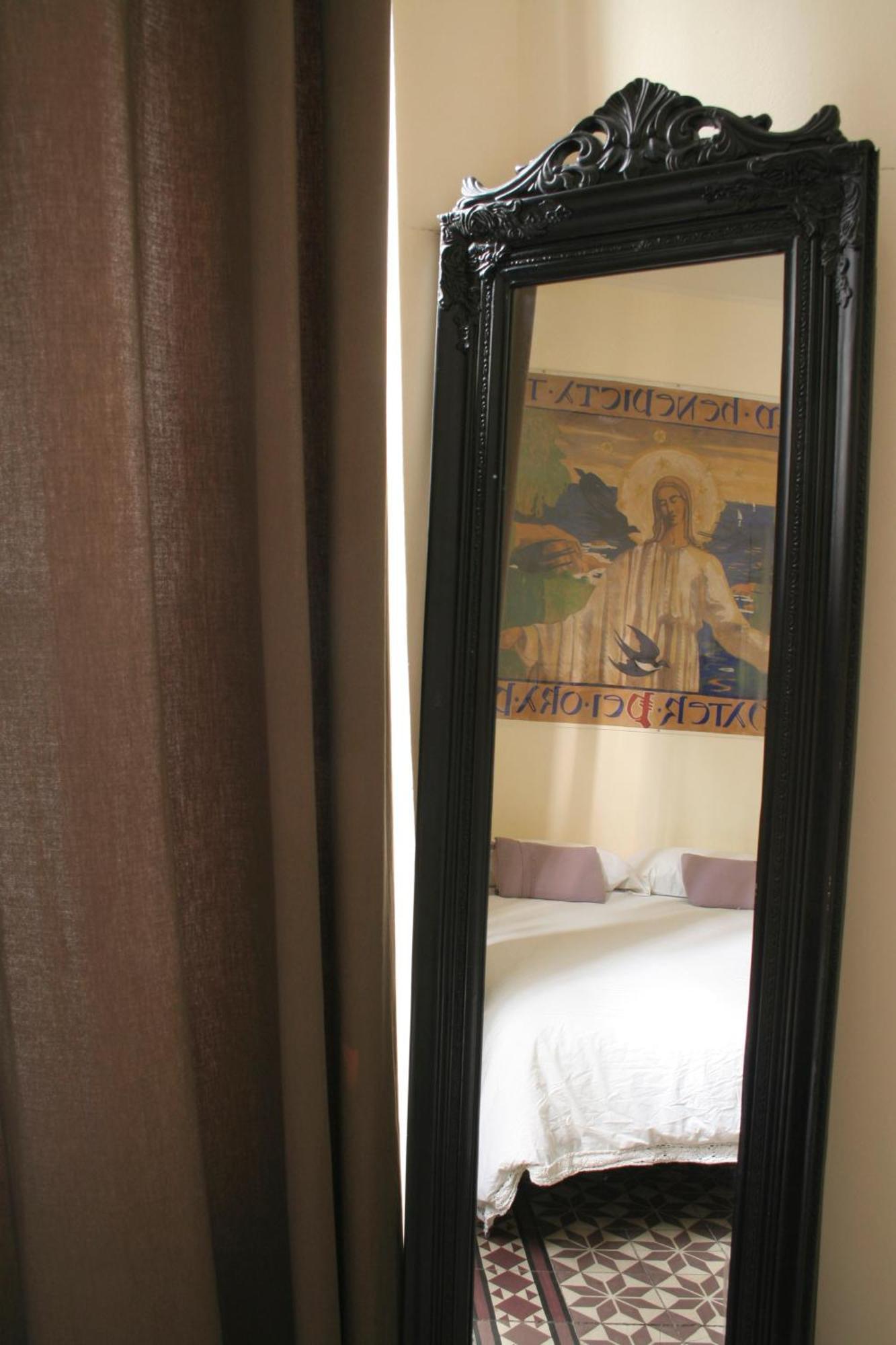 Bed & Breakfast Bells Oficis Girona Exteriör bild