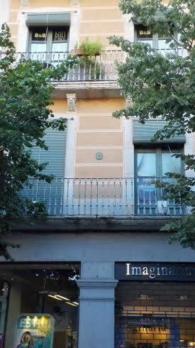 Bed & Breakfast Bells Oficis Girona Exteriör bild